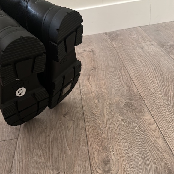 Ugg Skyview Service men boots NWOT discontinued waterproof leather boots size 13 - Picture 7 of 11